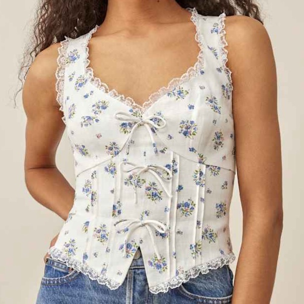 NWOT Reformation Brenda Linen Top size 4 women’s top bow floral lace shirt